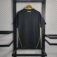 طقم ريال مدريد موسم 2010-2011 اسود