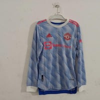 طقم مانشستر يونايتد موسم 2021-2022 سماوي كم طويل