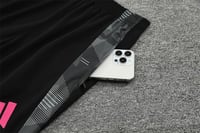 طقم تدريب شتوي ريال مدريد 2024-2025 وردي