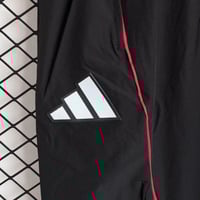 طقم تدريب شتوي اياكس 2025-2026 ضد الماء ابيض