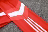 طقم تدريب شتوي بايرن ميونخ 2024-2025 احمر