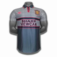 طقم مانشستر يونايتد موسم 1995-1996 رمادي