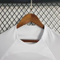 طقم برشلونة موسم 2023-2024 ابيض