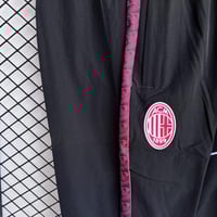 طقم تدريب شتوي ميلان 2025-2026 ضد الماء اسود