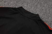 طقم تدريب شتوي ليفربول 2025-2026 اسود