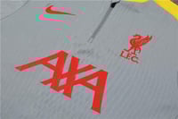 طقم تدريب شتوي ليفربول 2024-2025 رمادي