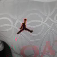 طقم باريس سانت جرمان قبل المباراة 2025-2026