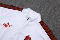 طقم تدريب شتوي ميلان 2025-2026 ابيض