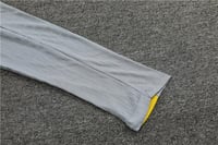 طقم تدريب شتوي ليفربول 2024-2025 رمادي