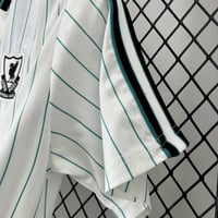 طقم ليفربول نسخة خاصة (4) 2025-2026