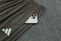 طقم تدريب شتوي ريال مدريد 2025-2026 اخضر