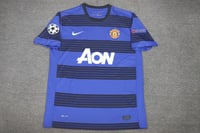 طقم مانشستر يونايتد موسم 2013-2014 ازرق