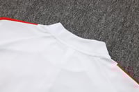 طقم تدريب شتوي ليفربول 2025-2026 ابيض