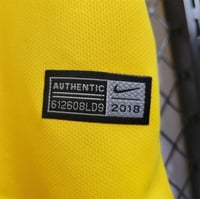 طقم منتخب البرازيل موسم 2018 اصفر