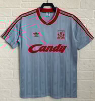 طقم ليفربول موسم 1988-1989 رمادي