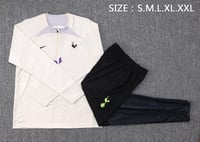 طقم تدريب شتوي توتنهام 2022-2023 ابيض