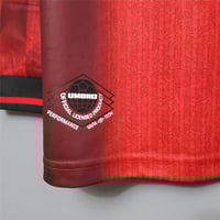 طقم مانشستر يونايتد موسم 1996-1997 احمر كم طويل