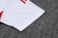 طقم تدريب صيفي بولو بايرن ميونخ 2025-2026 ابيض