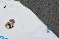 طقم تدريب شتوي ريال مدريد 2025-2026 ابيض