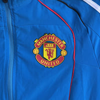 طقم تدريب شتوي مانشستر يونايتد 2025-2026 ضد الماء...