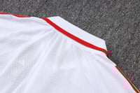 طقم تدريب صيفي بولو بايرن ميونخ 2025-2026 ابيض