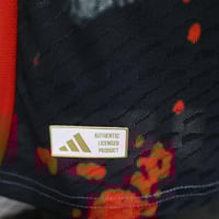 طقم ريال مدريد نسخة خاصة 2025-2026 اسود