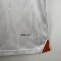 طقم مانشستر سيتي موسم 2023-2024 ابيض