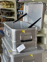 صندوق ألمنيوم متعدد الاستخدام مع قفلين