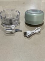 فرامة البصل الكهربائية 100 مل بشاحن يوسبي وشفرتين...