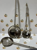 محماس قهوة استيل مع محراك وسلسلة سوري