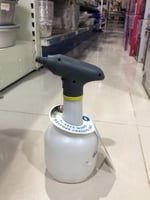 بخاخ ورشاش ماء بسعة لتر ونص يعمل على الحجر مع رش ر...