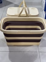 عزبة رحلات سيلكون قابلة للصفط مع طاولة