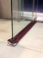 حاجز تحت الباب جلد لمنع دخول الغبار و الاتربه