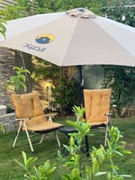 مظلة شمسية وتتميز بالميلان ارتفاعها مترين وقطرها 2...