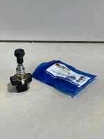 فاصل لمبة سحب ألماني يثبت في الكبوت