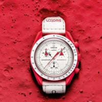 ساعة اوميغا سواتش الحمراء - سواتش