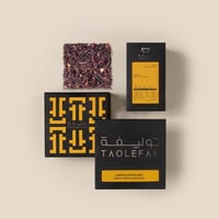 أزهار الكركديه العضوية