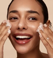 انوا مسحوق تنظيف وتفتيح البشرة بانزيم الارز - 40 ج...