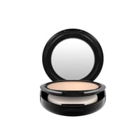 بودرة اساس ستوديو فيكس من ماك - NC15