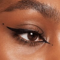 ايلاينر محدد عيون ضد الماء من ايسنس