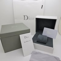 ساعة كريستيان ديور