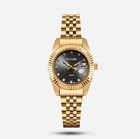 ساعة نسائيه