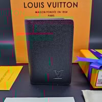 بوك لويس فيتون