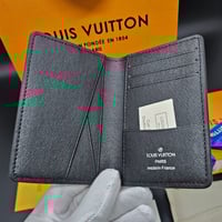 بوك لويس فيتون