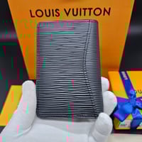 بوك لويس فيتون