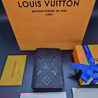 بوك لويس فيتون