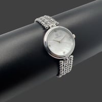 ساعة نسائيه