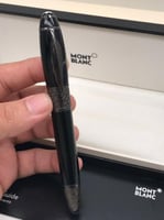 قلم مونت بلانك ريشه غطاء باللون الأسود