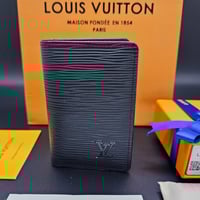 بوك لويس فيتون