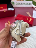 ساعة كارتير نسائي معا اسواره مجانيهCartier